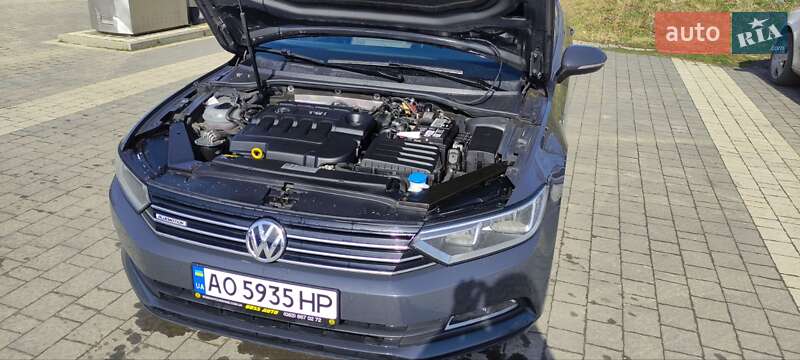 Універсал Volkswagen Passat 2015 в Тячеві