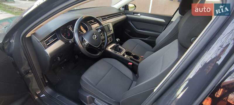 Універсал Volkswagen Passat 2015 в Тячеві