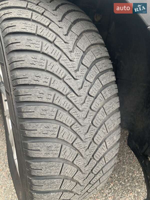 Универсал Volkswagen Passat 2017 в Киеве