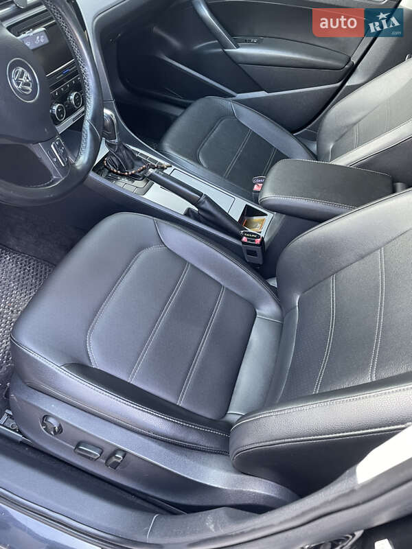Седан Volkswagen Passat 2012 в Трускавце
