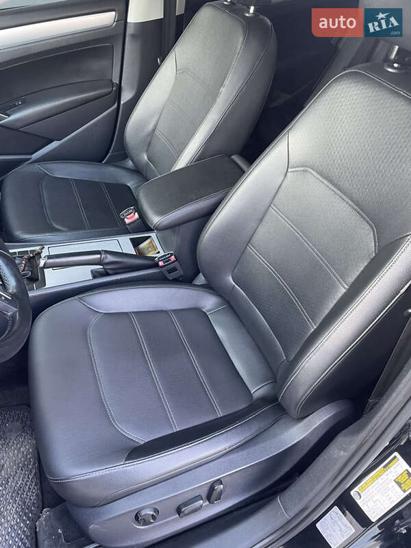 Седан Volkswagen Passat 2012 в Трускавце