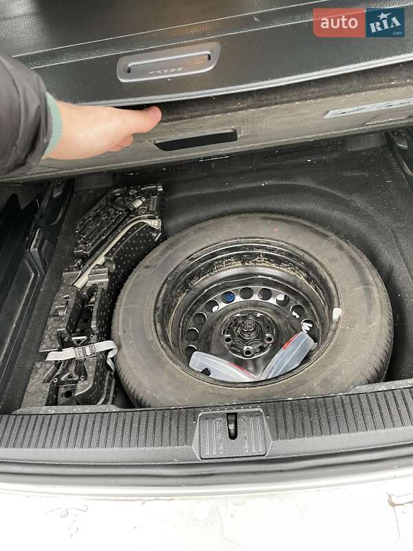 Универсал Volkswagen Passat 2015 в Виннице