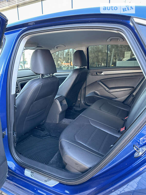 Седан Volkswagen Passat 2016 в Львове фото 21 Седан Volkswagen Passat 2016 в Львове