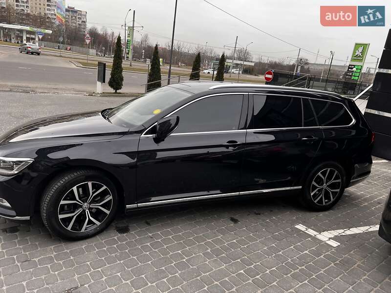 Универсал Volkswagen Passat 2018 в Львове