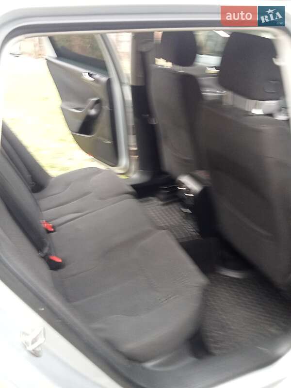 Универсал Volkswagen Passat 2005 в Львове