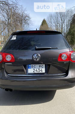 Универсал Volkswagen Passat 2010 в 
