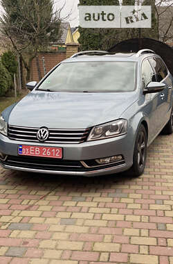 Универсал Volkswagen Passat 2012 в Луцке