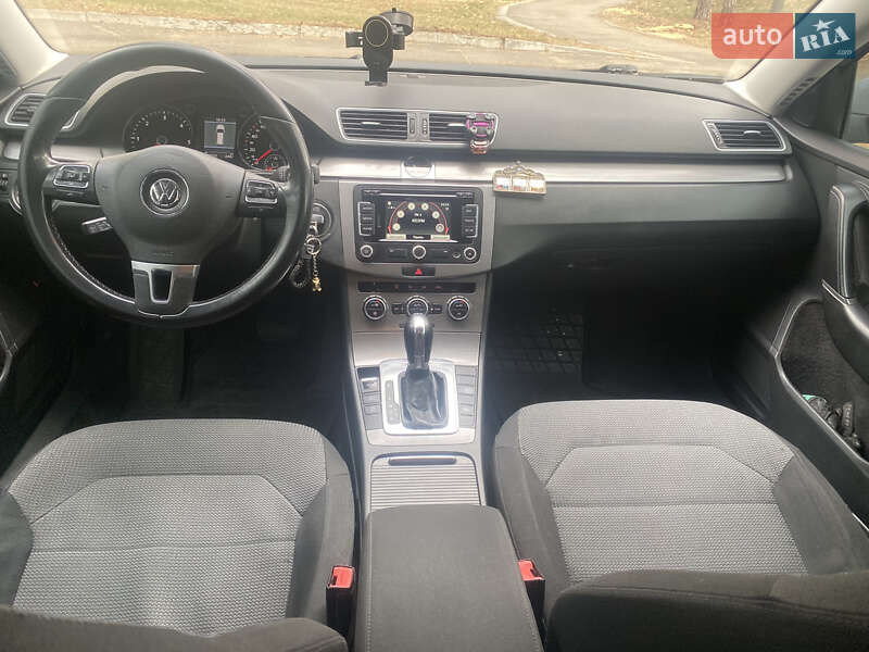 Универсал Volkswagen Passat 2012 в Киеве фото 11 Универсал Volkswagen Passat 2012 в Киеве