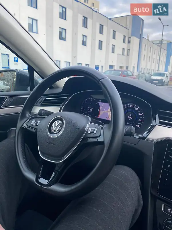 Универсал Volkswagen Passat 2017 в 
