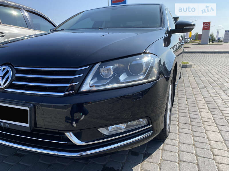 Седан Volkswagen Passat 2012 в Мукачево
