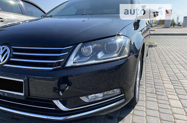 Седан Volkswagen Passat 2012 в Мукачево