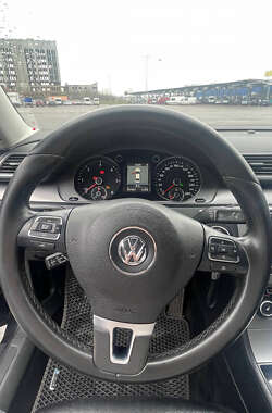 Седан Volkswagen Passat 2011 в Львові