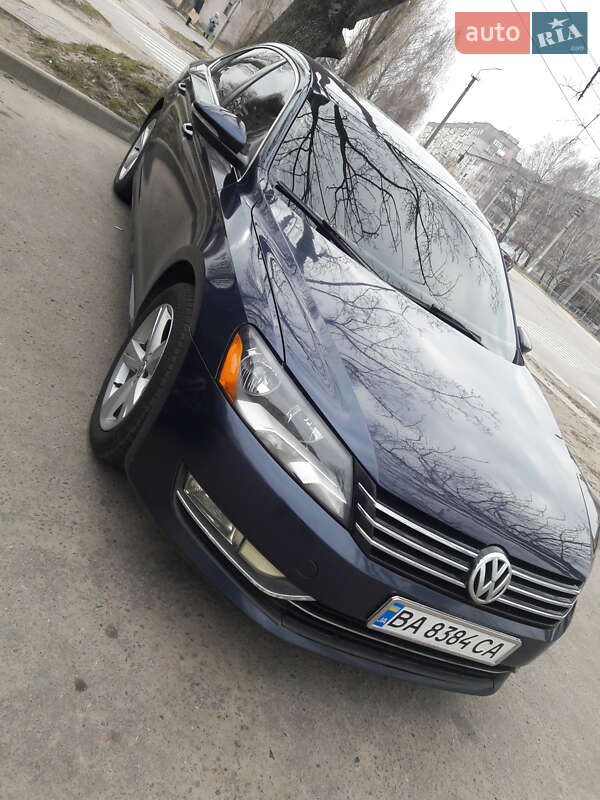 Седан Volkswagen Passat 2012 в Светловодске