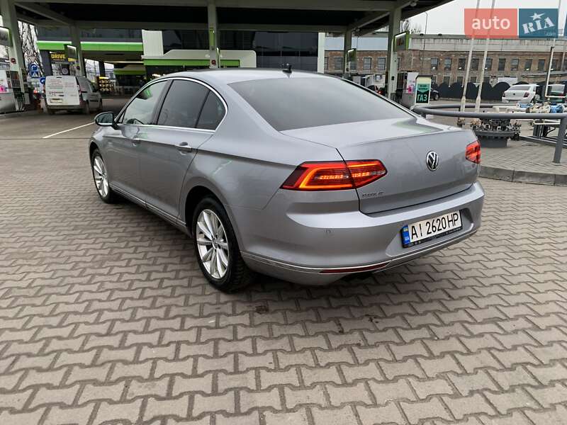 Седан Volkswagen Passat 2018 в Киеве фото 6 Седан Volkswagen Passat 2018 в Киеве