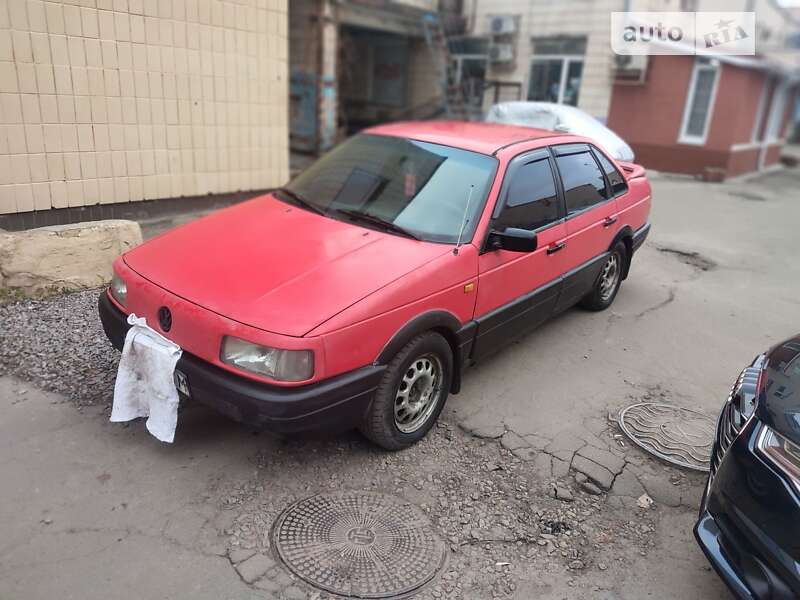 Седан Volkswagen Passat 1991 в Киеве