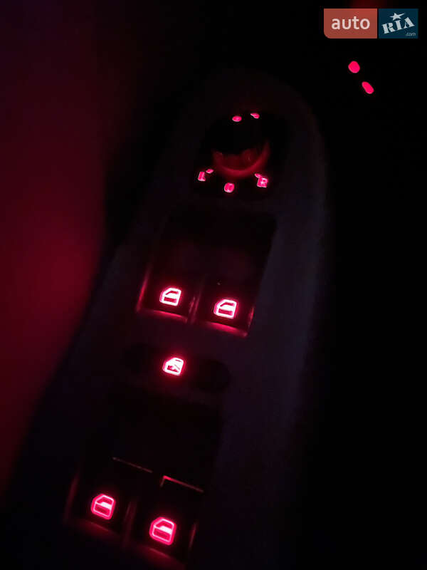 Універсал Volkswagen Passat 2006 в Рівному