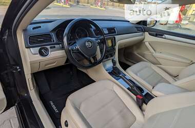 Седан Volkswagen Passat 2018 в Дубно