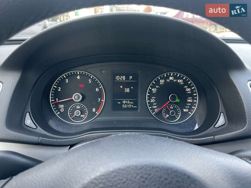 Седан Volkswagen Passat 2012 в 