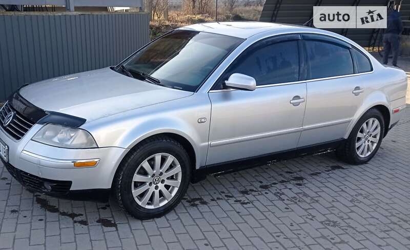 Седан Volkswagen Passat 2001 в Городенке