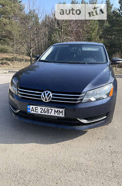 Седан Volkswagen Passat 2013 в Павлограді