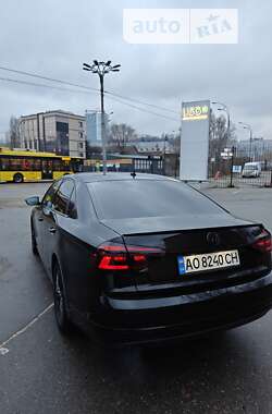 Седан Volkswagen Passat 2016 в Києві