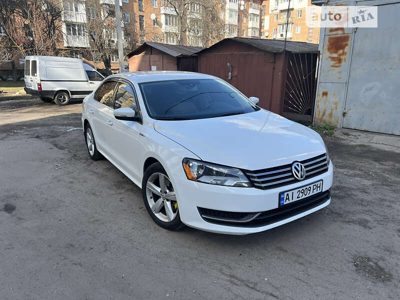 Седан Volkswagen Passat 2014 в Житомирі