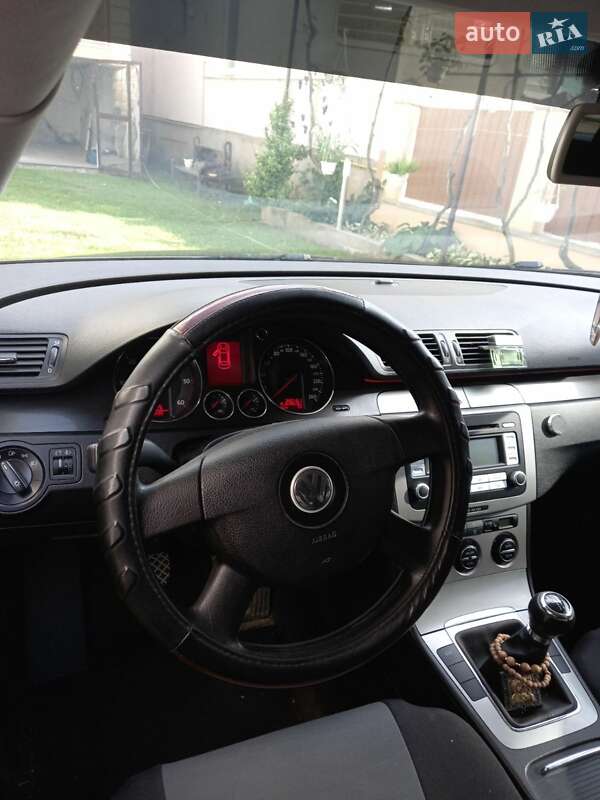 Универсал Volkswagen Passat 2006 в Иршаве