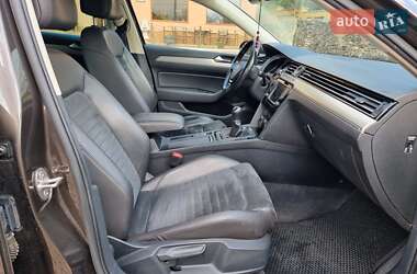 Седан Volkswagen Passat 2015 в 