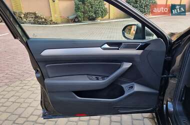 Седан Volkswagen Passat 2015 в 
