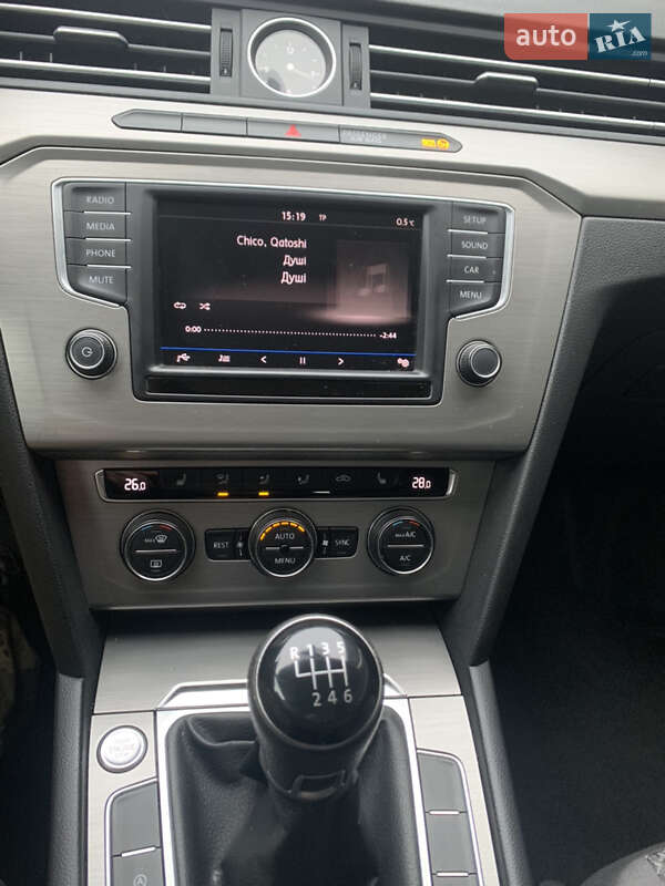 Універсал Volkswagen Passat 2016 в Корсунь-Шевченківському