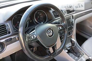 Седан Volkswagen Passat 2017 в Житомирі