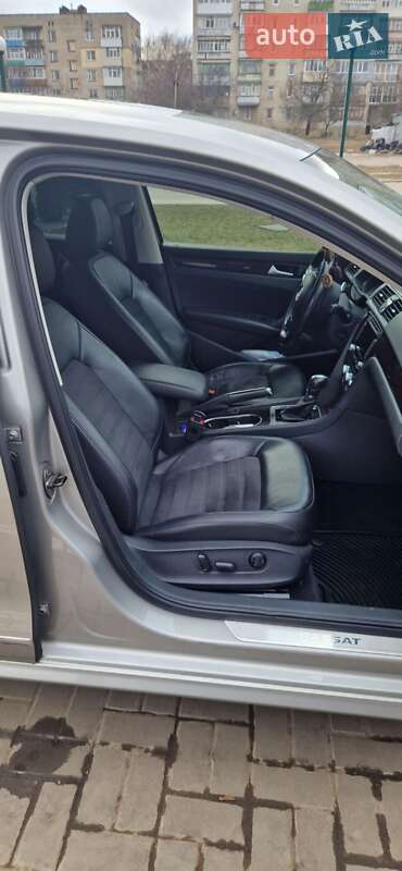 Седан Volkswagen Passat 2013 в Лозовой