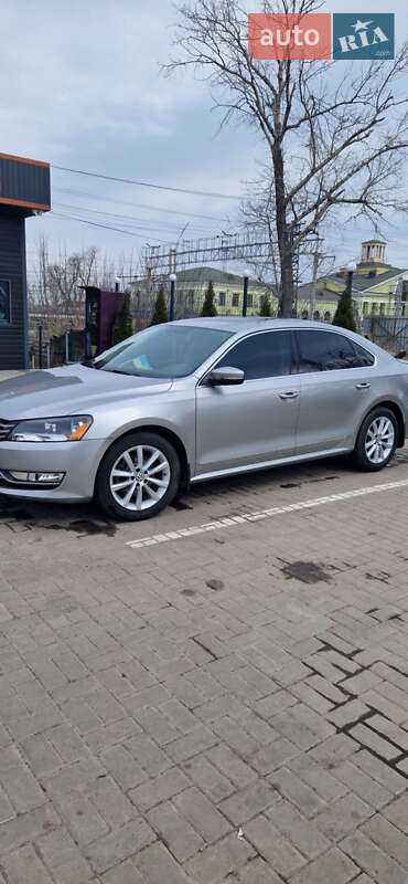 Седан Volkswagen Passat 2013 в Лозовой