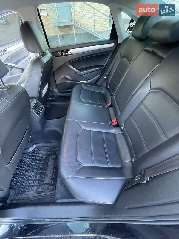 Седан Volkswagen Passat 2013 в Вишневому