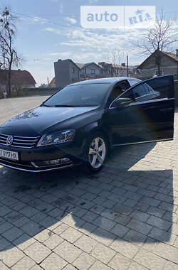 Седан Volkswagen Passat 2011 в Калуші