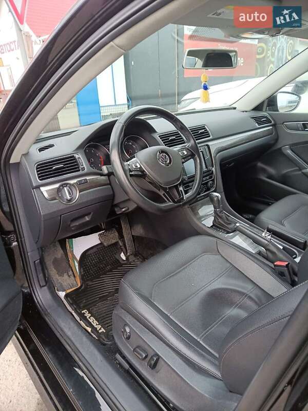 Седан Volkswagen Passat 2015 в Пирятине