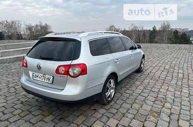 Універсал Volkswagen Passat 2006 в Житомирі