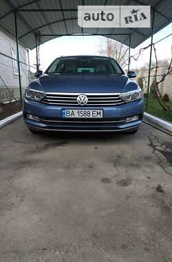 Универсал Volkswagen Passat 2017 в Голованевске