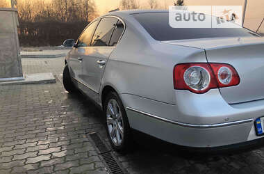 Седан Volkswagen Passat 2005 в Мукачевому