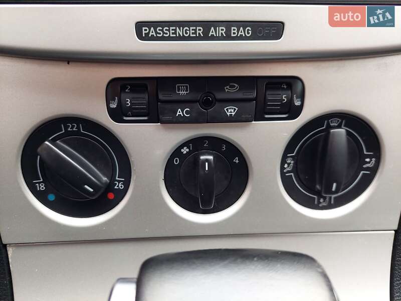 Универсал Volkswagen Passat 2009 в Одессе