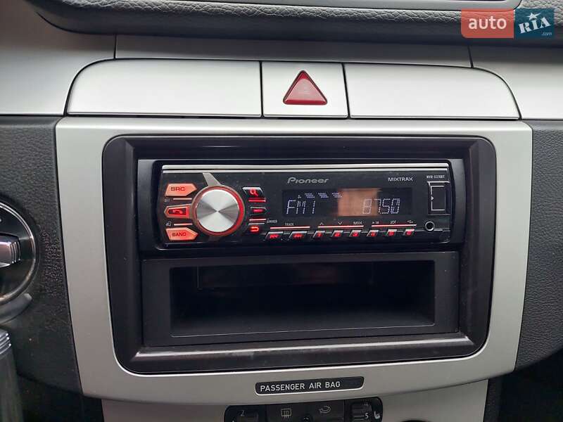 Универсал Volkswagen Passat 2009 в Одессе