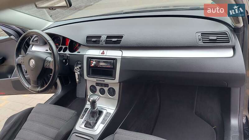 Универсал Volkswagen Passat 2009 в Одессе