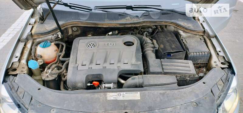 Седан Volkswagen Passat 2012 в Ужгороде