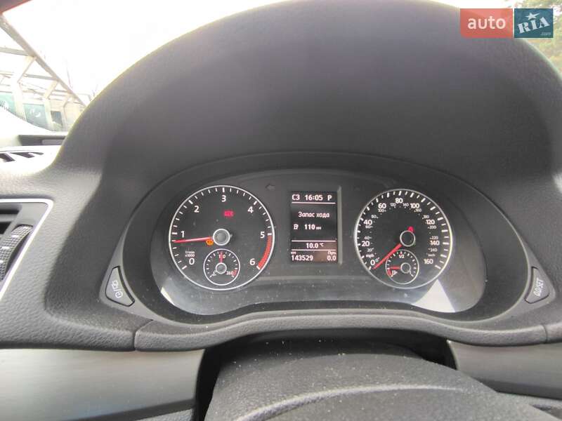 Седан Volkswagen Passat 2015 в Рівному