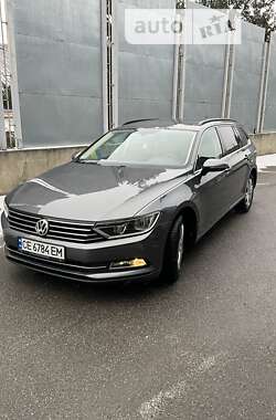 Універсал Volkswagen Passat 2015 в Чернівцях