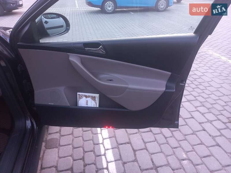 Універсал Volkswagen Passat 2008 в Львові