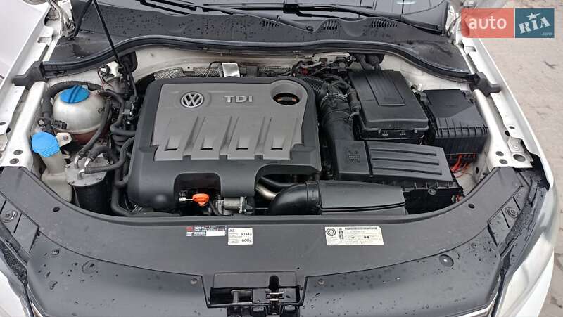 Универсал Volkswagen Passat 2011 в Ирпене