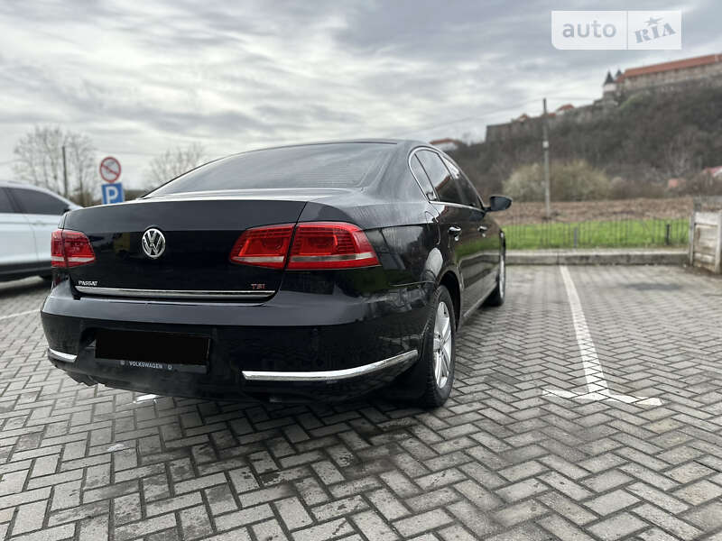 Седан Volkswagen Passat 2012 в Мукачево