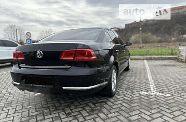 Седан Volkswagen Passat 2012 в Мукачево