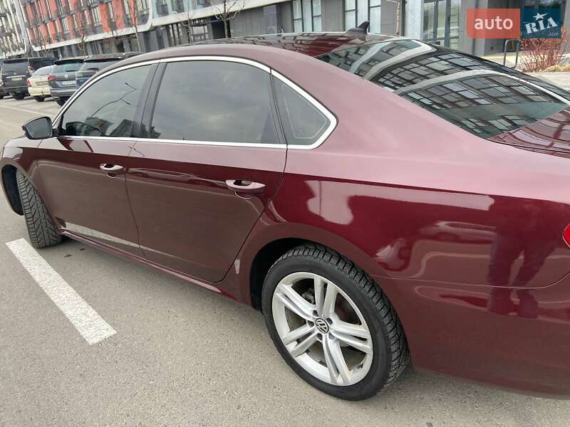 Седан Volkswagen Passat 2013 в Києві